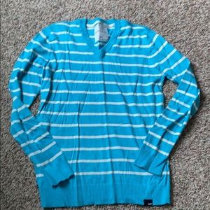 Men’s v neck sweater